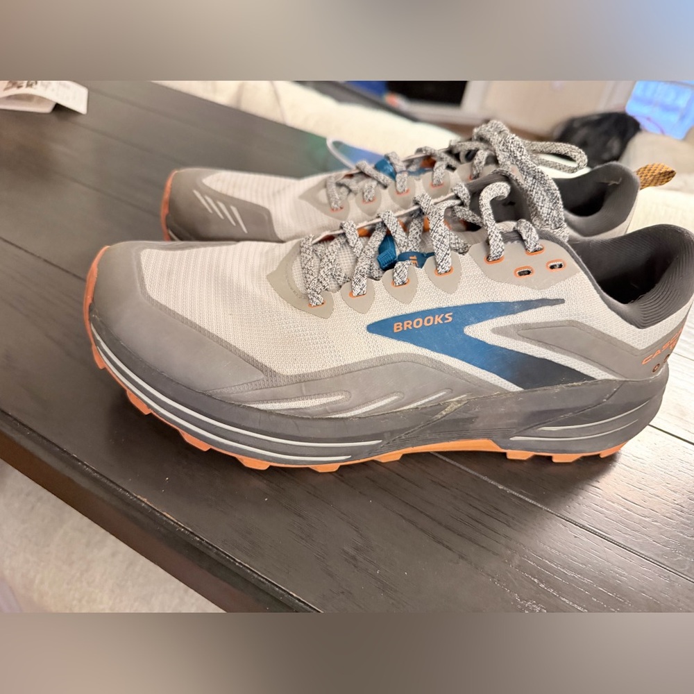 Brooks Men's Arcadia Trail Shoes sz 11